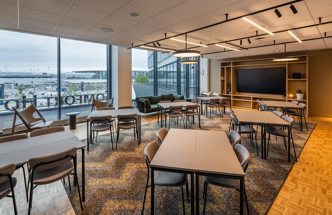 Comfort Hotel Copenhagen Airport-1